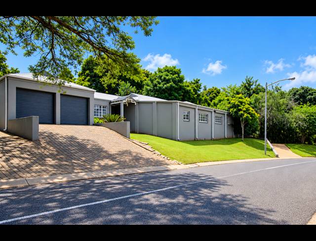 3 BEDROOM FREEHOLD FOR SALE IN FAERIE GLEN